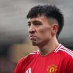 Lisandro Martínez hits back at Man United great Paul Scholes